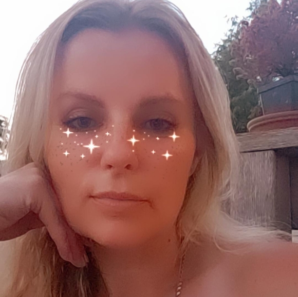 Meet your Posher, Magda - Picture 1 of 1